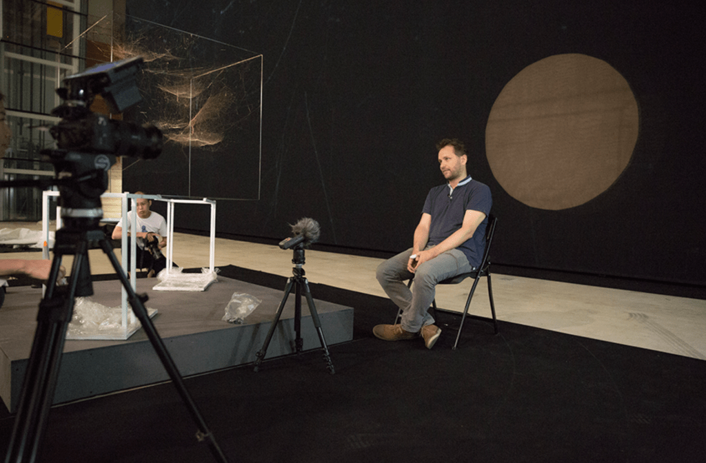 [ACC Webzine 기고] 질문하는 작가, 토마스&nbsp;사라세노